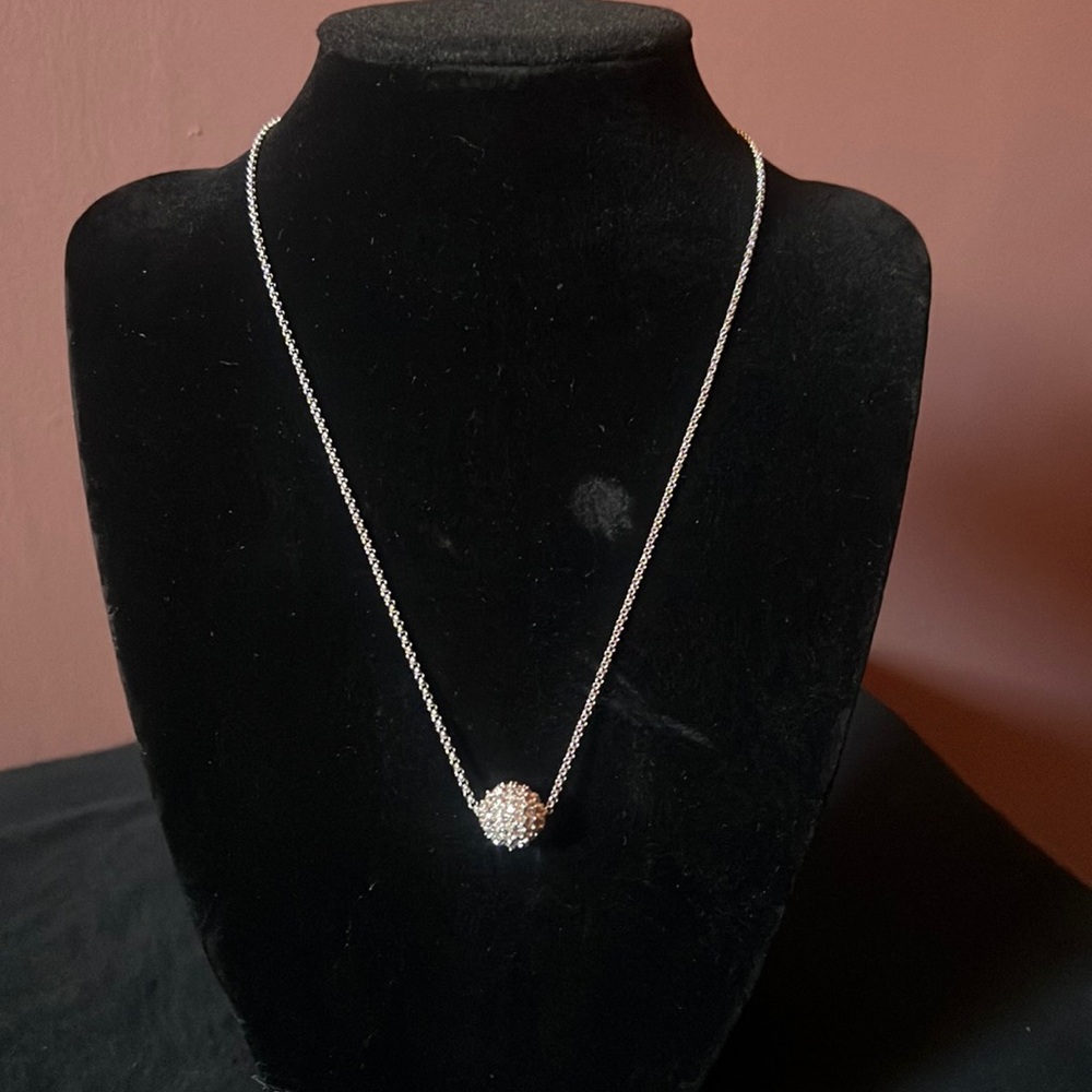 Women necklace toggle ball